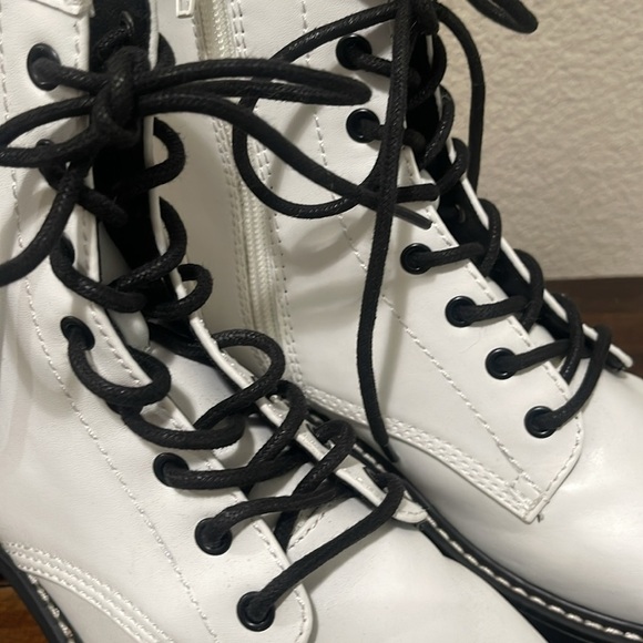 Madden Girl White combat lace up chunky boots size 8.5 - Picture 5 of 11